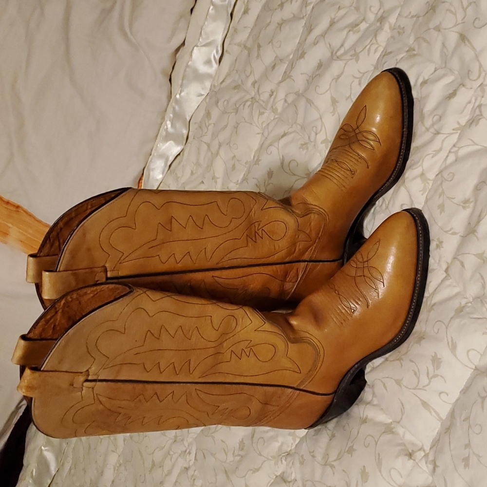 Kenny Rogers cowgirls boots